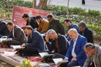 آیین جزءخوانی قرآن کریم در چهارباغ اصفهان