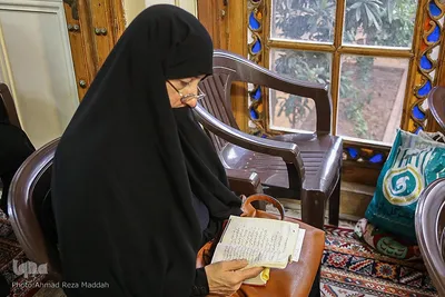 محفل انس با قرآن بانوان قرآنی در بنیاد پیمان غدیر