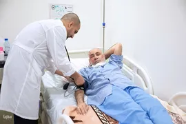 بازدید سرپرست حجاج ایرانی از بیمارستان مکه مکرمه