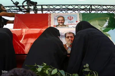 مراسم تشییع پیکر شهدا از میدان انقلاب