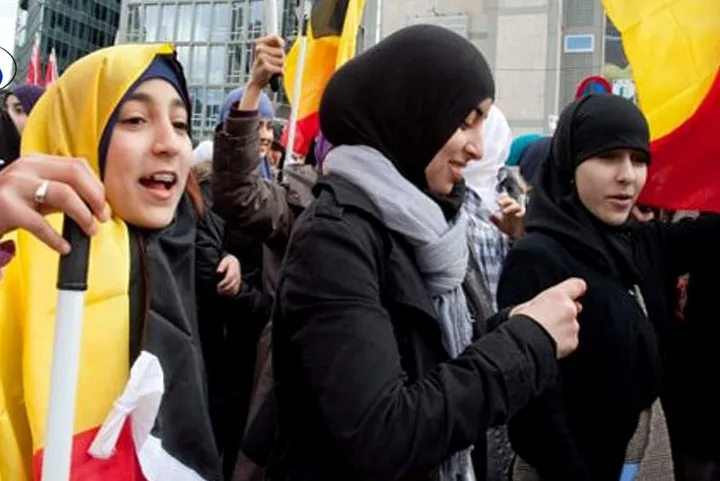 Larangan Pelaksanaan Salat Para Pelajar Muslim di Jerman