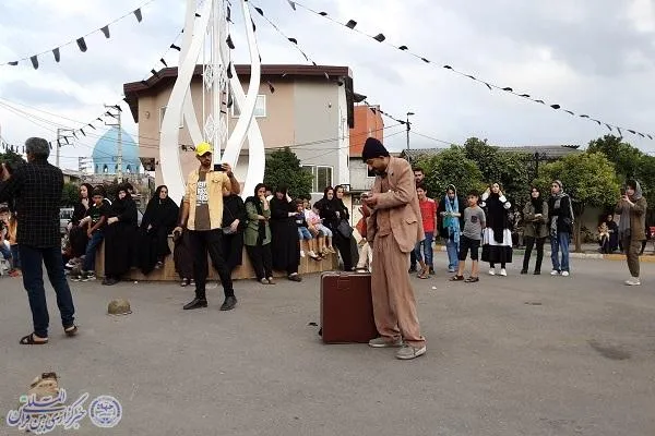 آیین افتتاح بخش ملی تئاتر خیابانی ششمین اشکواره فرهنگی ـ هنری حسینی در ایزدشهر