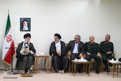 دیدار دست‌اندرکاران کنگره شهدای استان کردستان با رهبر انقلاب