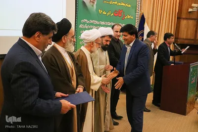 تجلیل از عاملین زکات استان مرکزی