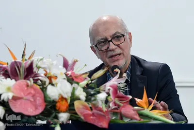 سید محسن موسوی‌بلد در مراسم رونمایی از نرم‌افزار مروارید در آخرین روز بیست و هفتمین نمایشگاه بین‌المللی قرآن کریم