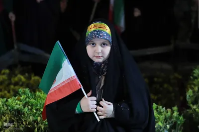 نمایش پهپاد شاهد ۱۳۶ در اجتماع شبانه تبریزی‌ها