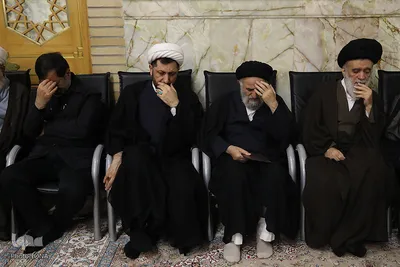 مراسم گرامیداشت رهبر شهید از سوی آیت‌الله مکارم شیرازی
