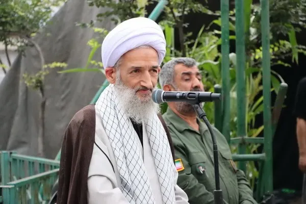 نماز ظهر عاشورا در امامزاده یحیی(ع) ساری