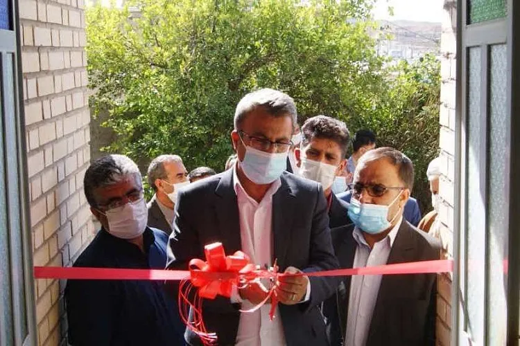 «بابا منیر» ممسنی صاحب كتابخانه شد