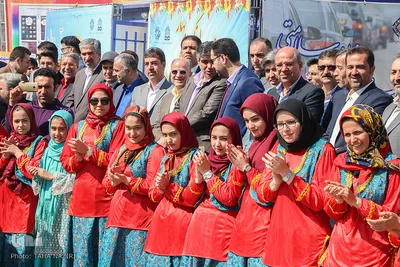 آیین استقبال از مسافران نوروزی در اراک
