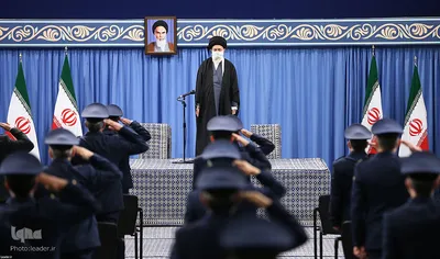 دیدار فرماندهان و کارکنان نیروی هوایی ارتش با رهبر انقلاب