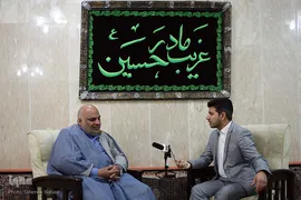 در محضر ستایشگران