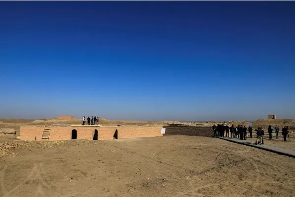 Remains of 1300-Year-Old Mosque Discovered in Iraq