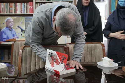 جشن انتشار «کتاب کمان» یادداشت‌های روزانه هدایت‌الله بهبودی