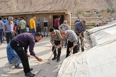 آیین سنتی برپایی خیمه‌های عاشورایی زرقان‎‎