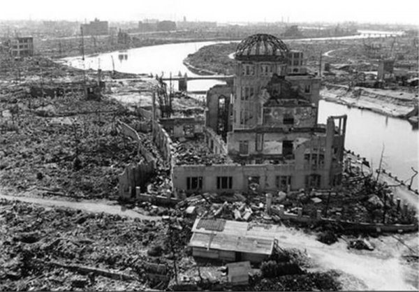 Hiroshima e Nagasaki, la fine di un mondo Hiroshima e Nagasaki, la fine di un mondo