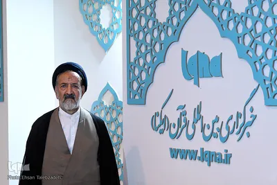 حضور سیدمحمود دعایی، مدیر مسئول روزنامه اطلاعات در غرفه ایکنا در دوازدهمین روز از برگزاری بیست و هفتمین نمایشگاه بین المللی قرآن کریم