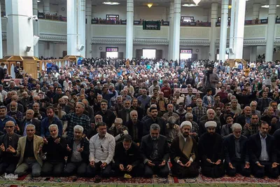 لحظه تحویل سال ۱۴۰۴ در حرم حضرت شاهچراغ (ع)