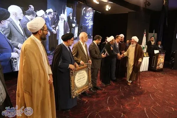 تجلیل از آیت‌الله علی معلمی به‌عنوان واقف برتر کشور