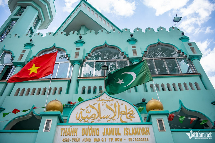 Mosque in Vietnamese City More than A Place of Worship
