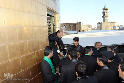 آئین تعویض پرچم گنبد مطهر رضوی در آستانه ماه محرم