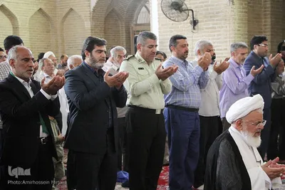 اقامه نماز عید قربان در مسجد ملا اسماعیل یزد