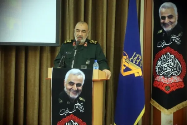 حاج قاسم مرد تغییر میدان موازنه در اوج نابرابری بود