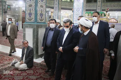 حضور وزیر ارشاد در حرم علی‌بن مهزیار اهوازی