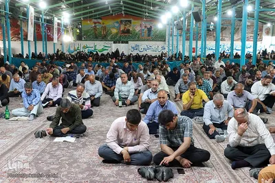 دعای عرفه در گلستان شهدای اصفهان
