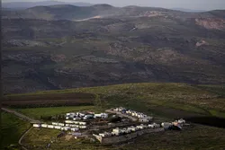 Zionist Regime Court Lines Up behind Unauthorized Settlement
