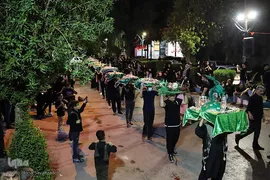 سینی‌گردانی در اهواز به یاد شهید نوجوان کربلا