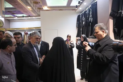 بازدید وزیر فرهنگ و ارشاد از نمایشگاه قرآن