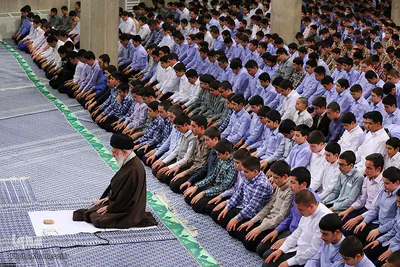 مراسم جشن تکلیف دانش‌آموزان با حضور رهبر انقلاب