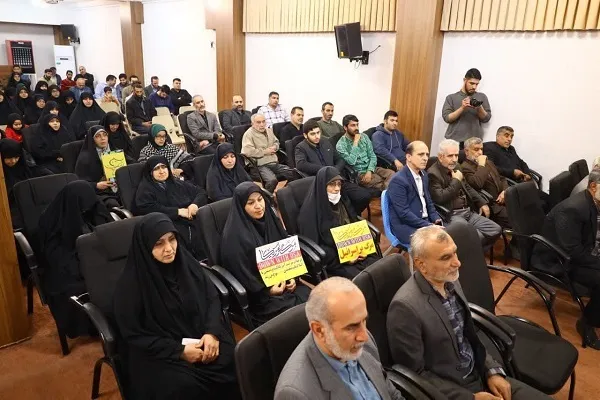 دیدار نماینده ولی فقیه در مازندران با خادمین و بسیجیان پایگاه های مقاومت بسیج برادران و خواهران مصلی امام خمینی (ره) ساری