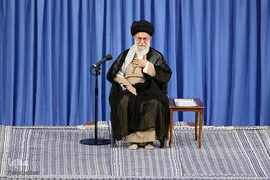 حضرت آیت‌الله خامنه‌ای، رهبر انقلاب اسلامی