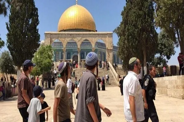 تعرض شهرک‌نشینان صهیونیست به مسجدالاقصی