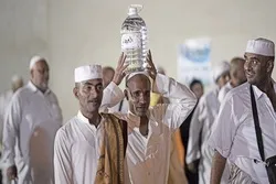 Ketidakpuasan Orang-orang India atas Larangan Membawa Air Zamzam