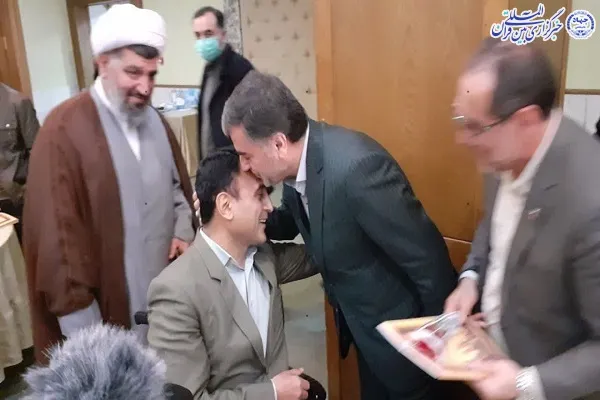 دیدار استاندار مازندران با جمعی از جانبازان ۵۰ تا ۷۰ درصد هشت سال دفاع مقدس مازندران در بابلسر