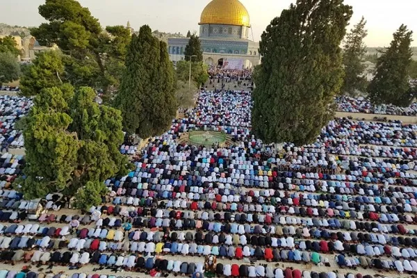 خطيب الأقصى ينتقد التقصير العربي والإسلامي حيال المقدسات
