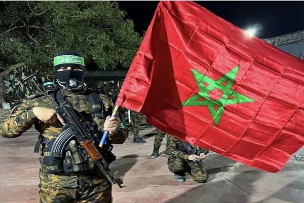 علم المغرب فوق سور القدس.. والاحتلال يقمع احتفالات تأهله لنصف نهائي المونديال