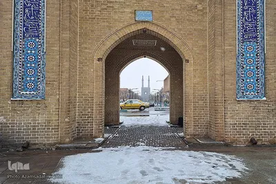 رخت سفید بر تن یزد جهانی