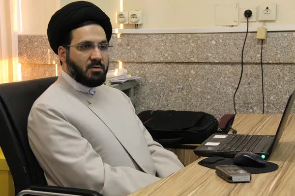 خوب و بد را عقل تشخیص می‌دهد / دین برای رشد اخلاق آمده است