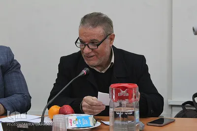 نشست صمیمی پیشکسوتان و قرآنیان در اراک