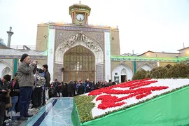 مراسم تعویض پرچم آستان مقدس حضرت عبدالعظیم حسنی(ع)