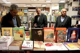 کتابگردی احمد مسجد جامعی
