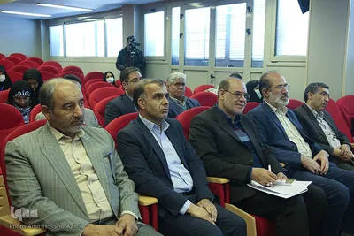 افتتاحیه نمایشگاه هنرهای تجسمی هنرمندان شاهد و ایثارگر جنوب کشور