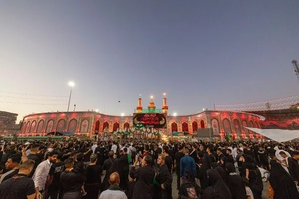 تقرير مصور | إحیاء ليلة الثامن من محرّم الحرام في كربلاء المقدسة