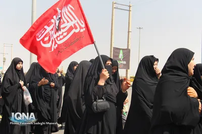 زائران و مجاوران در مسجد مقدس جمکران جهت عرض تسلیت به امام زمان