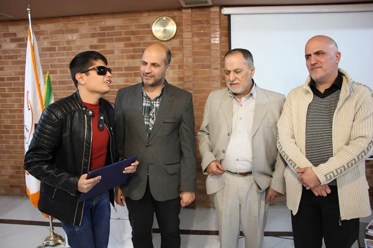 نهضت تولید کتاب گویا و بریل برای نابینایان آغاز شد