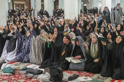 لحظه تحویل سال ۱۴۰۴ در حرم حضرت شاهچراغ (ع)